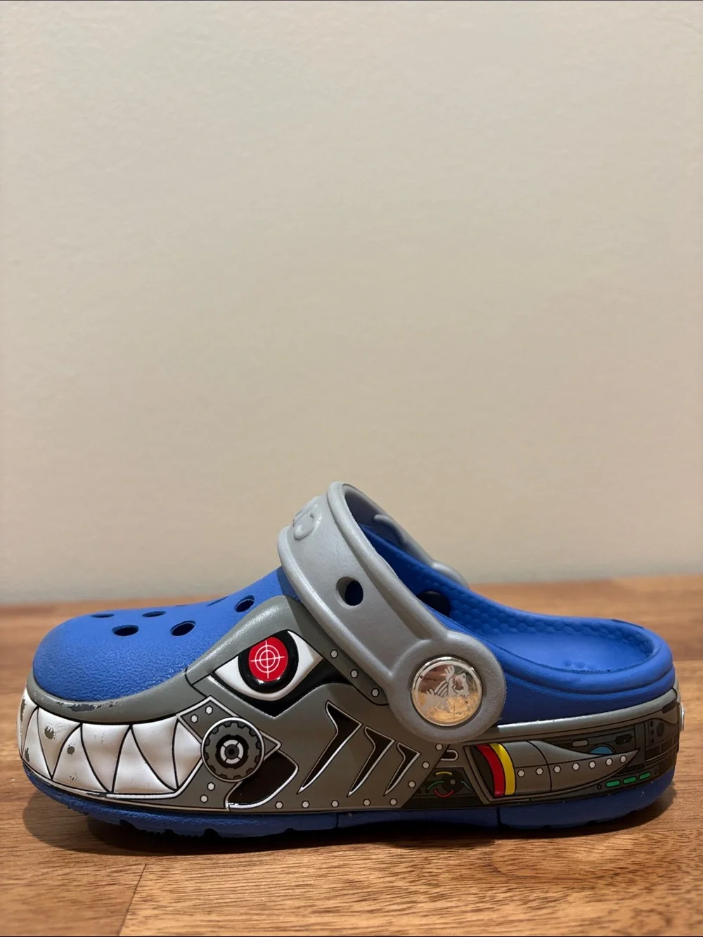 CrocsLights Light Up Robo Shark Clogs - 2014 Rare Vintage
